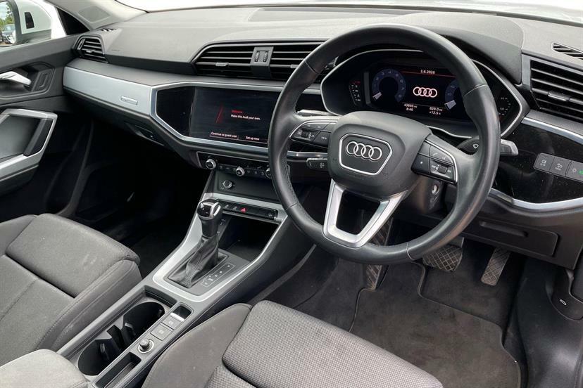 Audi Q3 35 Tfsi Sport S Tronic White #6
