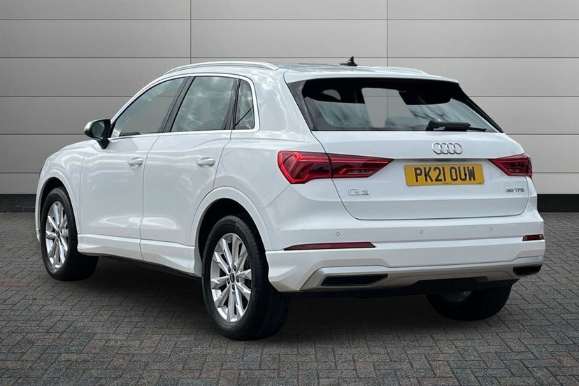 Audi Q3 1.5 Tfsi Cod 35 Sport Suv S Tronic 150 PK21OUW White #3