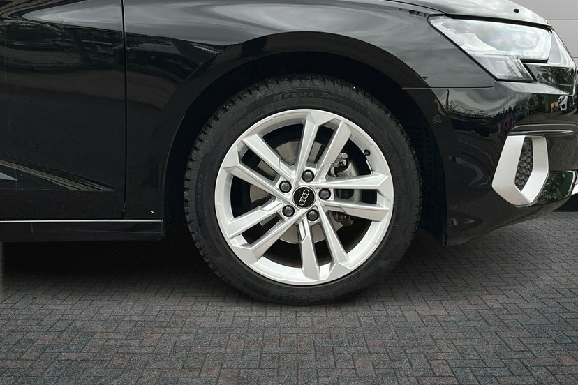 Audi A3 1.5 Tfsi 35 Sport Sportback 150 Black #5