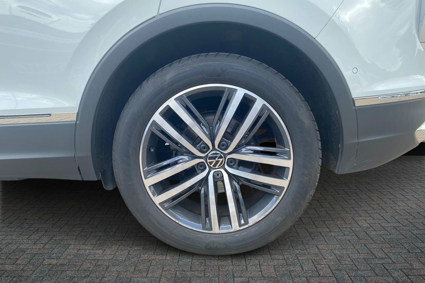 Volkswagen Tiguan 1.5 Tsi Elegance Suv Dsg 150 Ps YG71VOK White #5