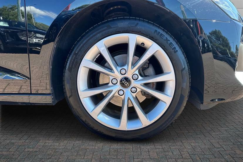 Audi A3 30 Tfsi Sport Black #5