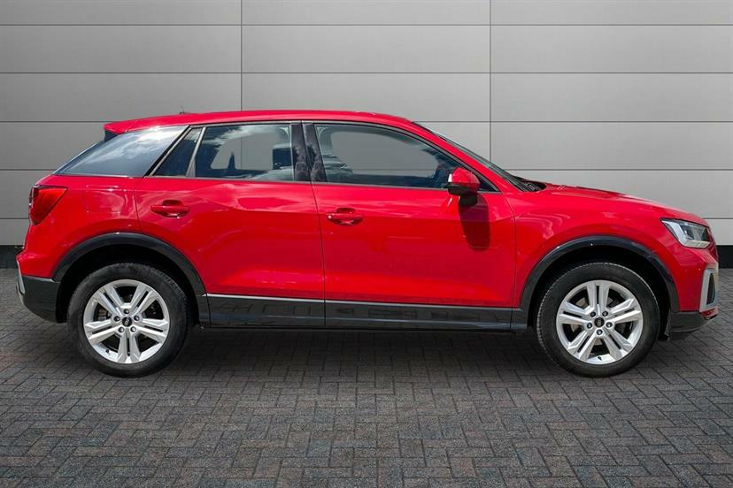 Audi Q2 35 Tfsi Sport S Tronic Black #3