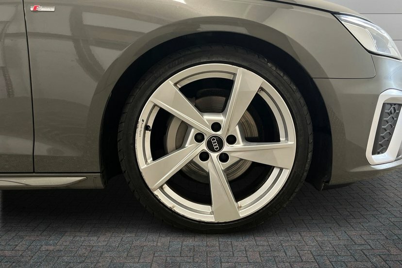 Audi A4 2.0 Tfsi 40 S Line Saloon S Tronic 204 AV72LXU Grey #5