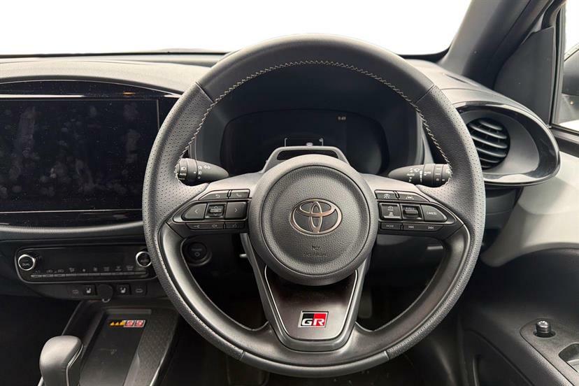 Toyota Aygo X 1.5 Hybrid Gr Sport Cvt White #6