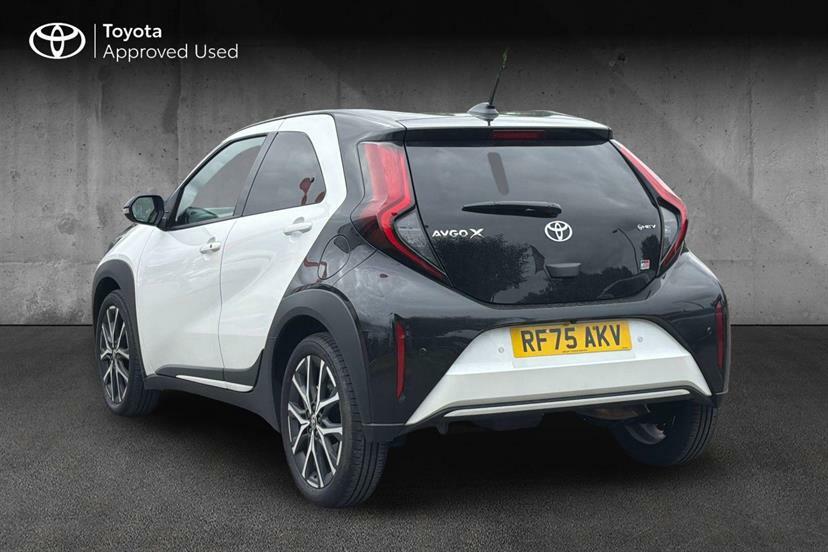 Toyota Aygo X 1.5 Hybrid Gr Sport Cvt White #4