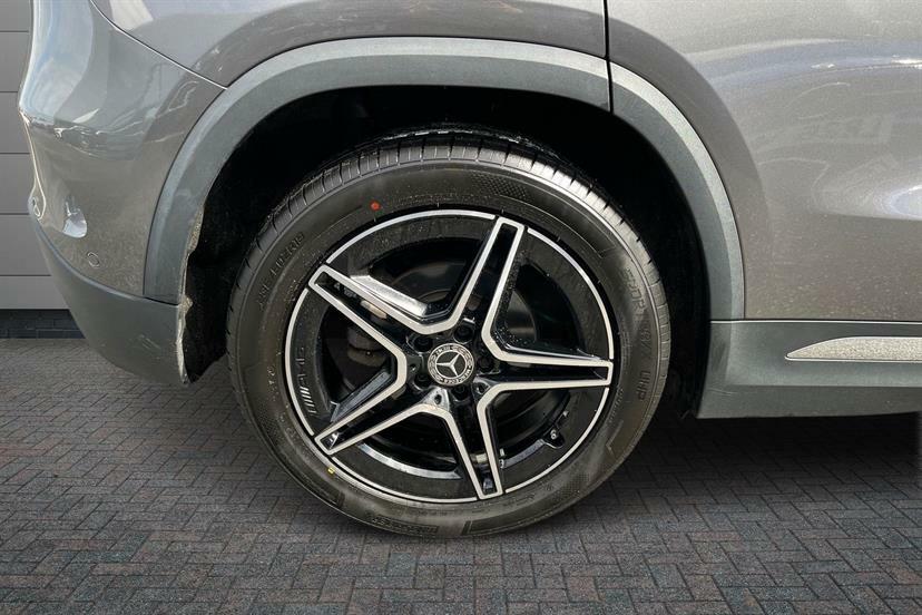 Mercedes-Benz GLA Class 200 Amg Line Premium Grey #3