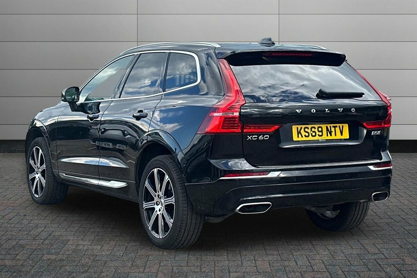 Volvo XC60 2.0 B5 Mhev Inscription Pro Suv Hybrid KS69NTV Black #3
