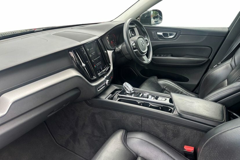 Volvo XC60 2.0 B5 Mhev Inscription Pro Suv Hybrid KS69NTV Black #2