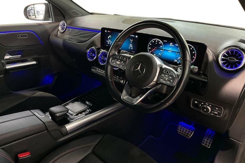 Mercedes-Benz GLA Class 200 Amg Line Premium Black #5