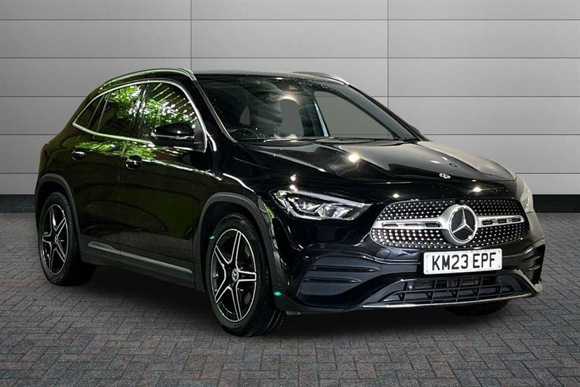 Mercedes-Benz GLA Class 200 Amg Line Premium Black