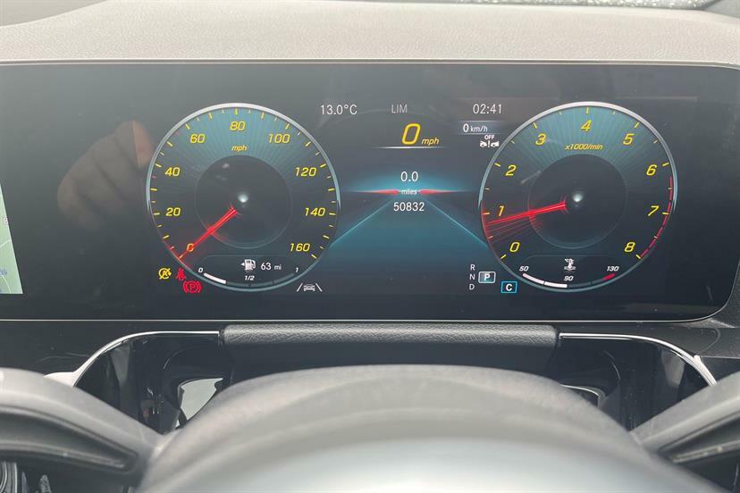 Mercedes-Benz GLA Class 200 Amg Line Premium Black #6