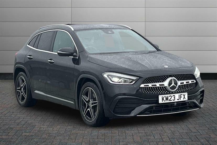 Mercedes-Benz GLA Class 200 Amg Line Premium Black
