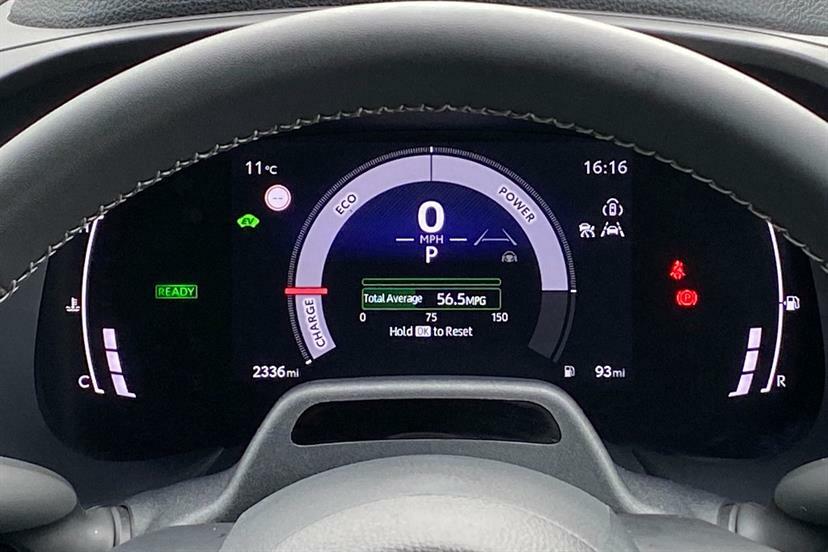 Toyota Aygo X Edge White #8
