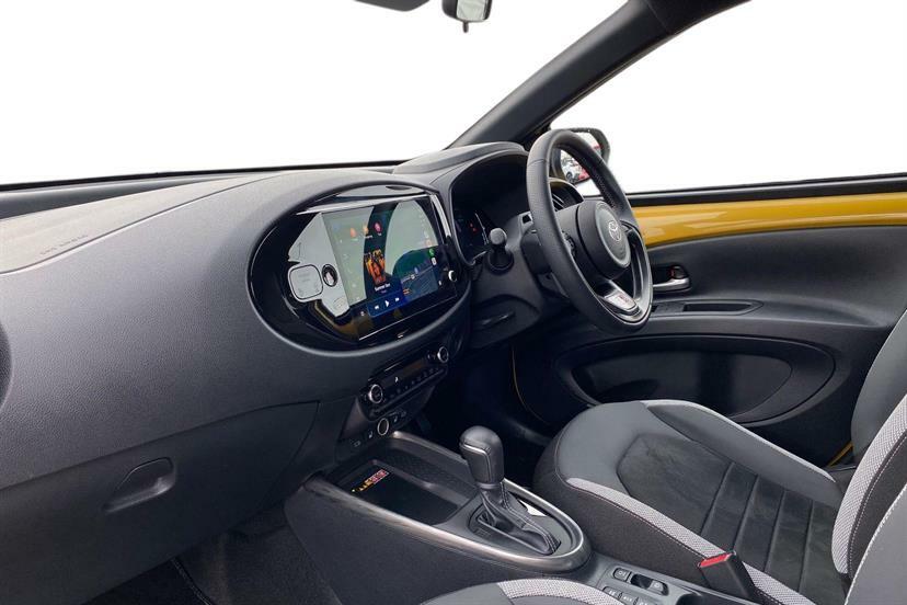 Toyota Aygo X Edge White #9