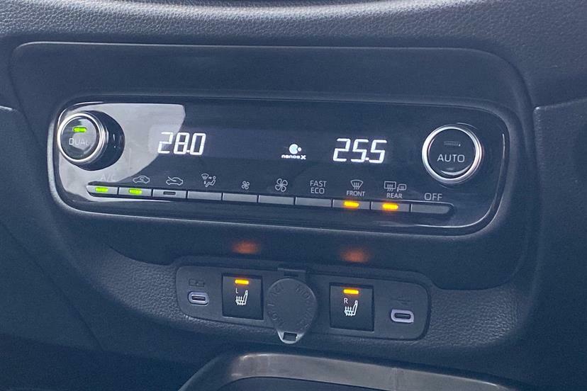 Toyota Aygo X Edge White #38