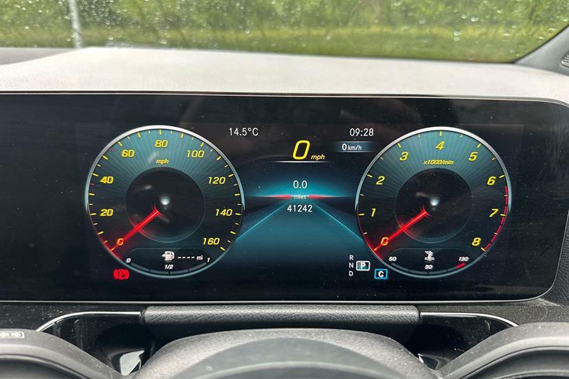 Mercedes-Benz GLA Class 200 Amg Line Premium Grey #6