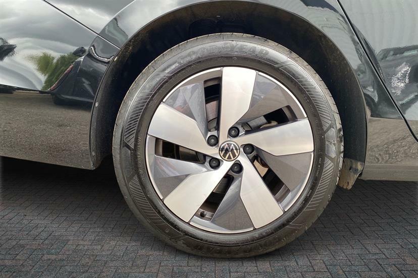 Volkswagen Passat 1.5 Tsi Ehybrid Life Dsg Black #3