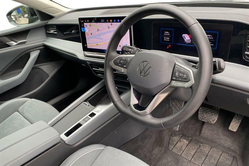 Volkswagen Passat 1.5 Tsi Ehybrid Life Dsg Black #4