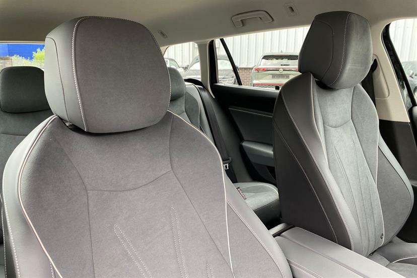 Volkswagen Passat 1.5 Tsi Ehybrid R-line Dsg Blue #18