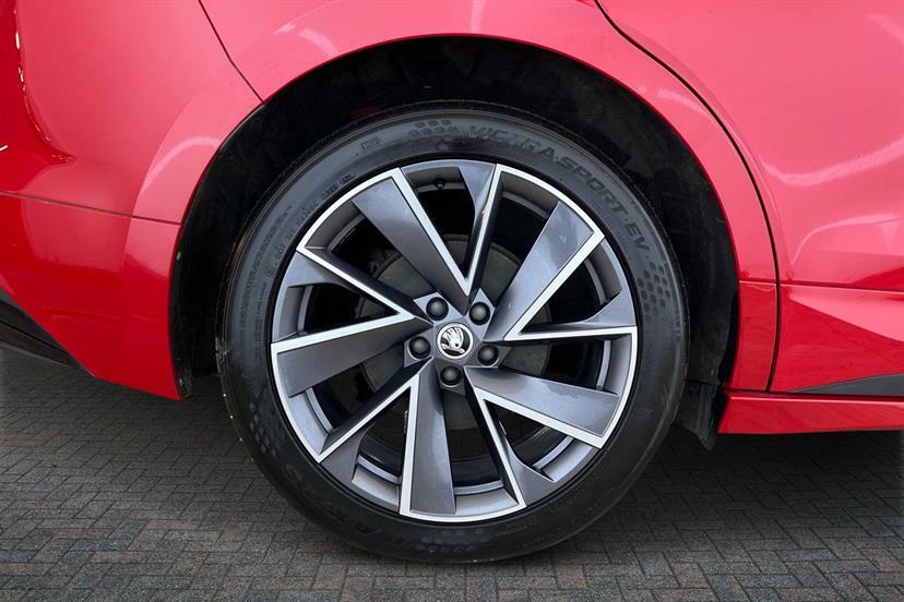 Skoda ENYAQ 195Kw 80X Sportline 82Kwh 4X4 Red #4