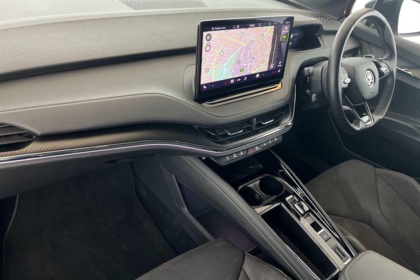 Skoda ENYAQ 195Kw 80X Sportline 82Kwh 4X4 Red