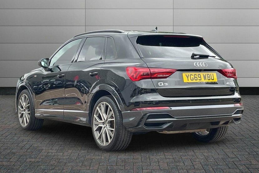 Audi Q3 2.0 Tfsi 45 Vorsprung Suv S Tronic Quat YG69WBU Black #3