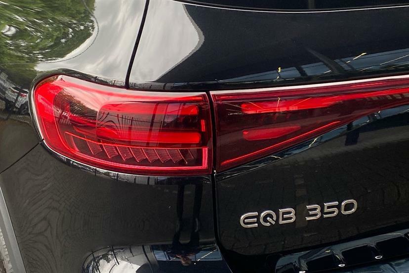 Mercedes-Benz EQB Amg Line Black #22