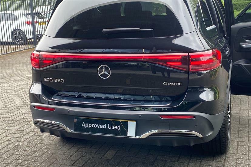 Mercedes-Benz EQB Amg Line Black #32