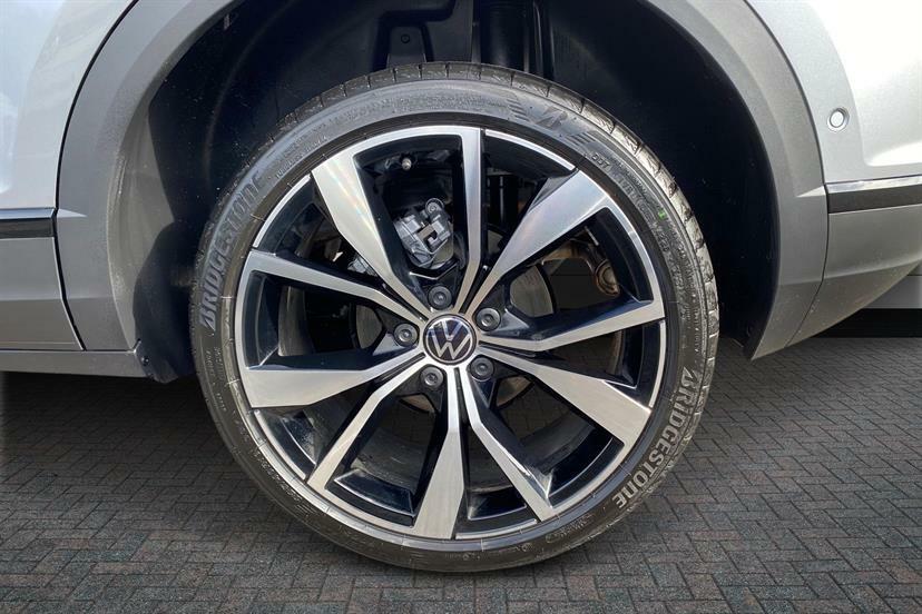 Volkswagen T-Roc 1.5 Tsi Style Design Dsg Silver #4