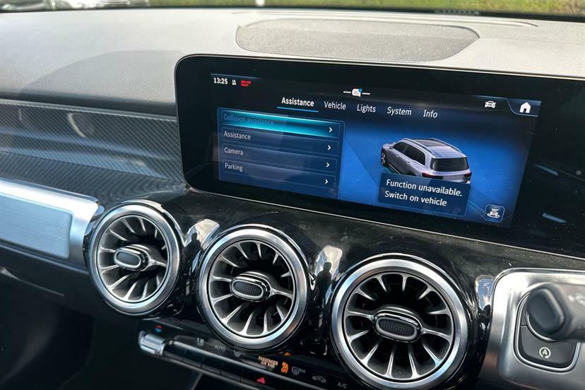 Mercedes-Benz GLB Class Sport Blue #22