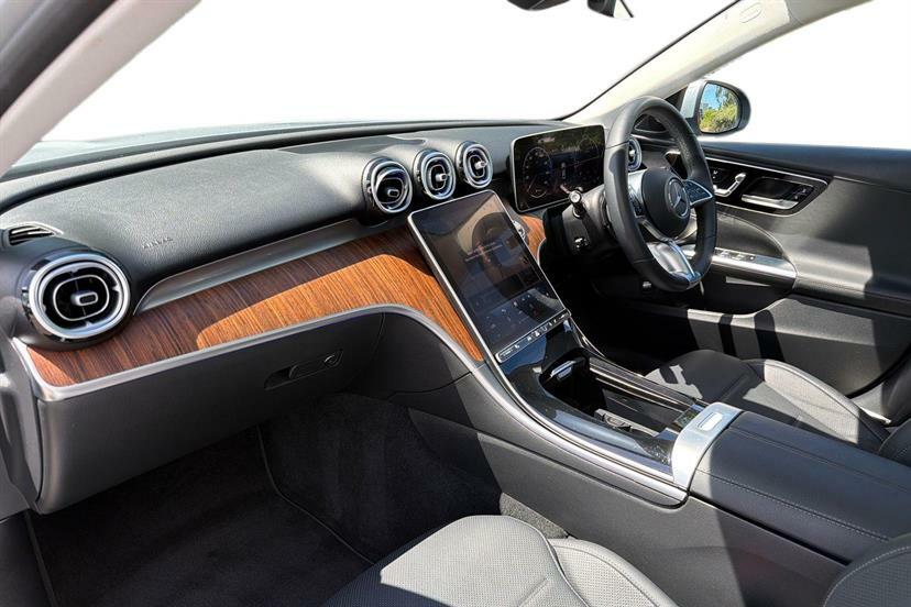 Mercedes-Benz C Class Saloon Black #9