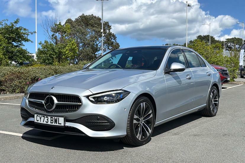 Mercedes-Benz C Class Saloon Black #13