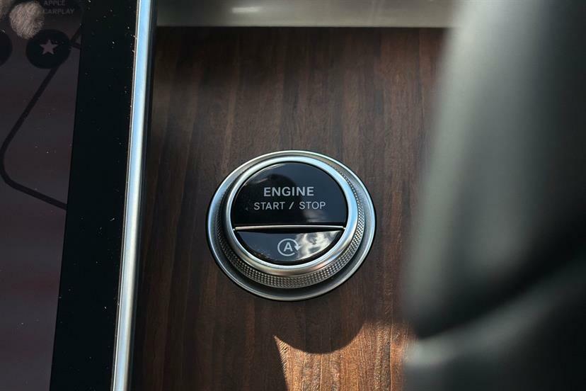Mercedes-Benz C Class Saloon Black #41