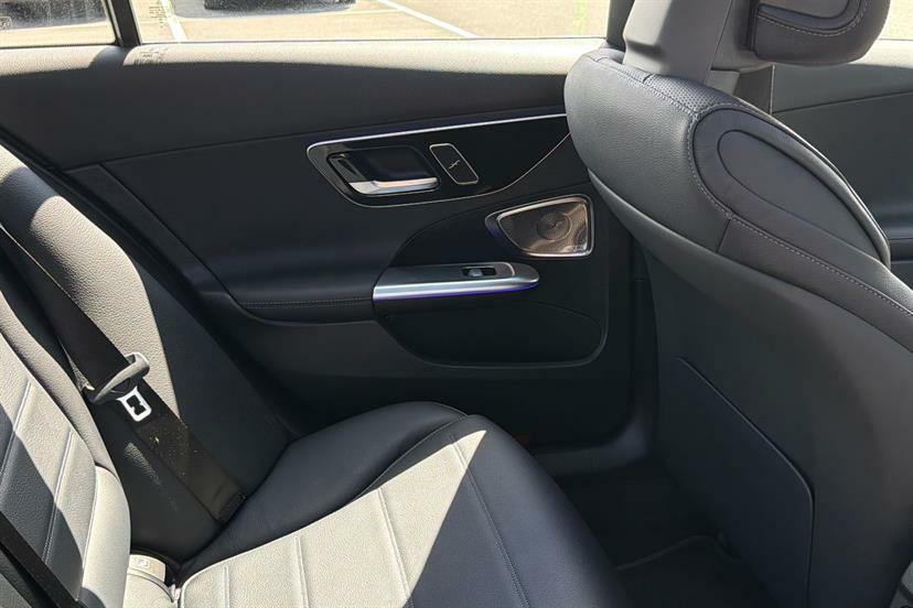 Mercedes-Benz C Class Saloon Black #29