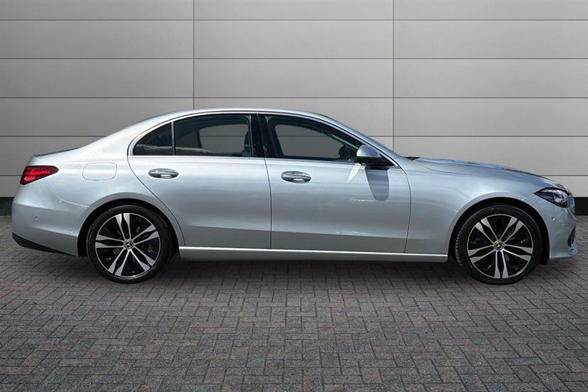 Mercedes-Benz C Class Saloon Black #3