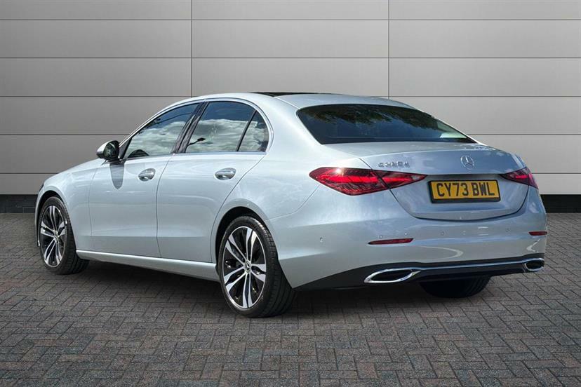 Mercedes-Benz C Class Saloon Black #2