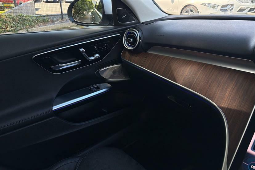 Mercedes-Benz C Class Saloon Black #62
