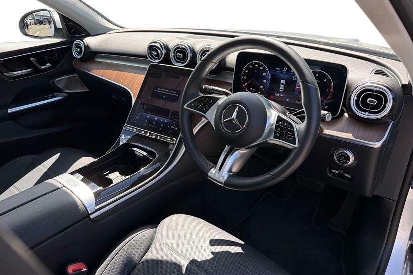 Mercedes-Benz C Class Saloon Black #5
