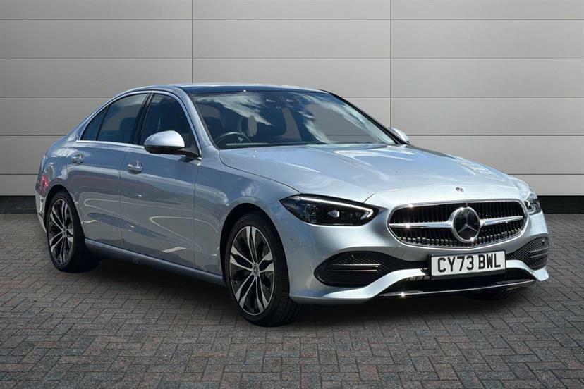 Mercedes-Benz C Class Saloon Black #1