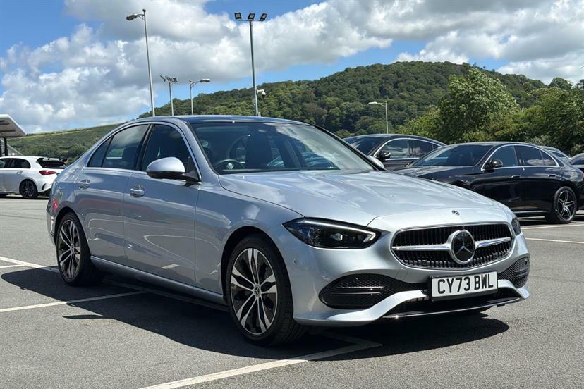 Mercedes-Benz C Class Saloon Black #15