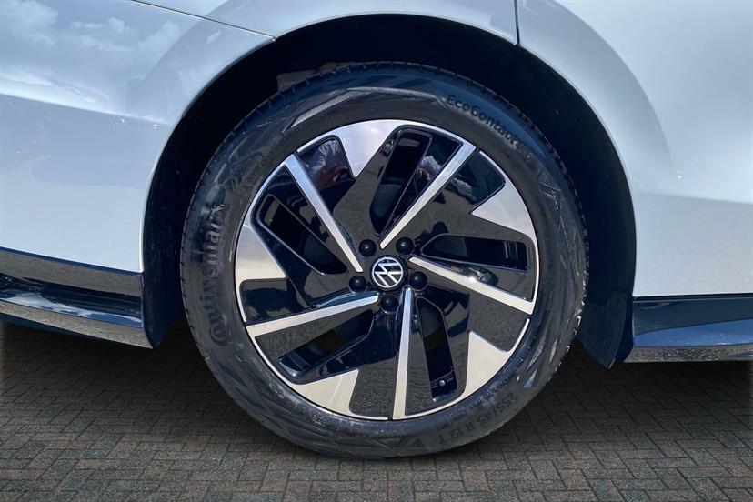 Volkswagen ID.7 210Kw Match Pro Plus 77Kwh White #4