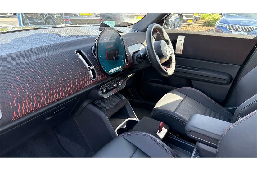 Mini Countryman Electric White #7
