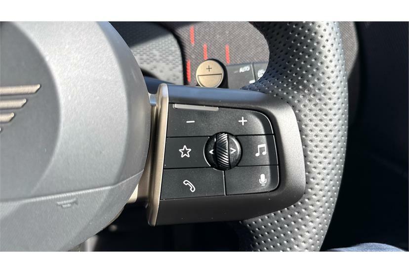 Mini Countryman Electric White #16
