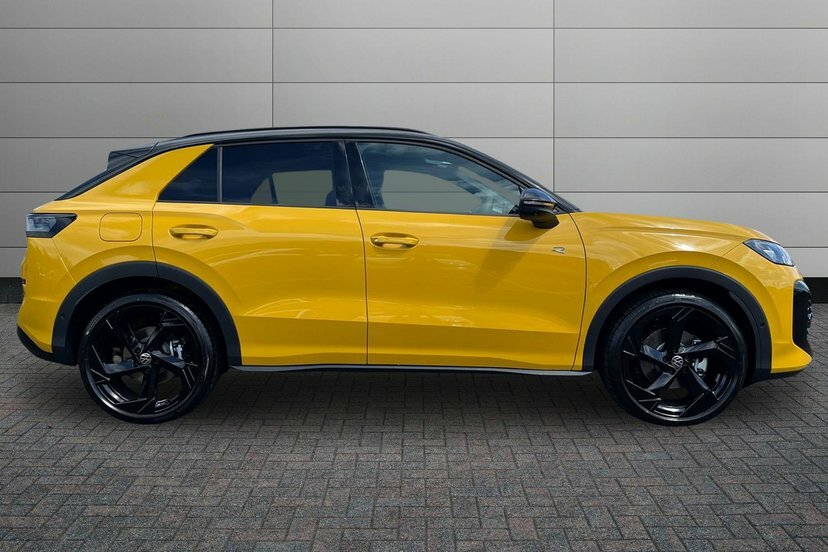 Volkswagen T-Roc 1.5 Etsi Mhev R-line Suv Hybrid Dsg 15 EF26HHA Yellow #4