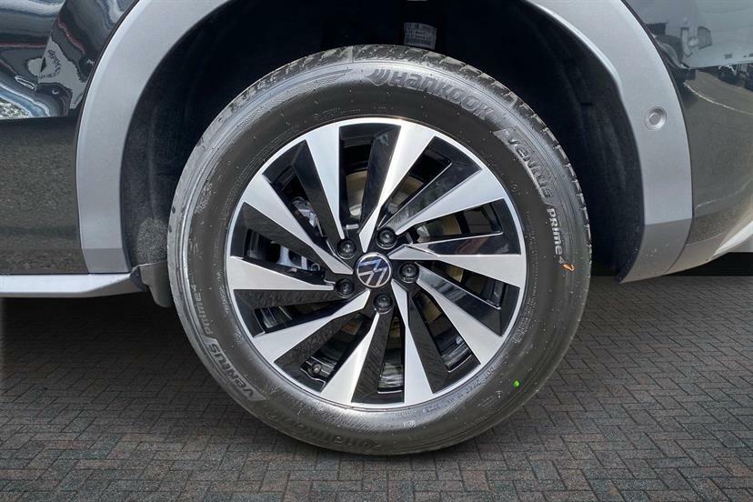 Volkswagen T-Roc 1.5 Etsi 150 Life Dsg Black #5