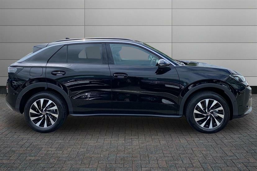 Volkswagen T-Roc 1.5 Etsi 150 Life Dsg Black #4