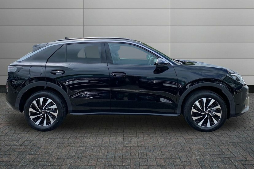 Volkswagen T-Roc 1.5 Etsi Mhev R-line Suv Hybrid Dsg 15 WR26DWW Black #4