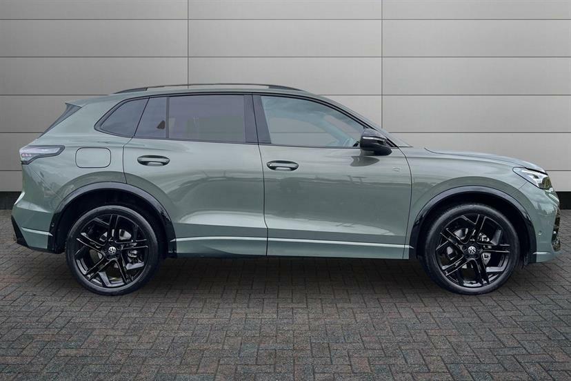 Volkswagen Tiguan 1.5 Etsi 150 R-line Dsg Green #4