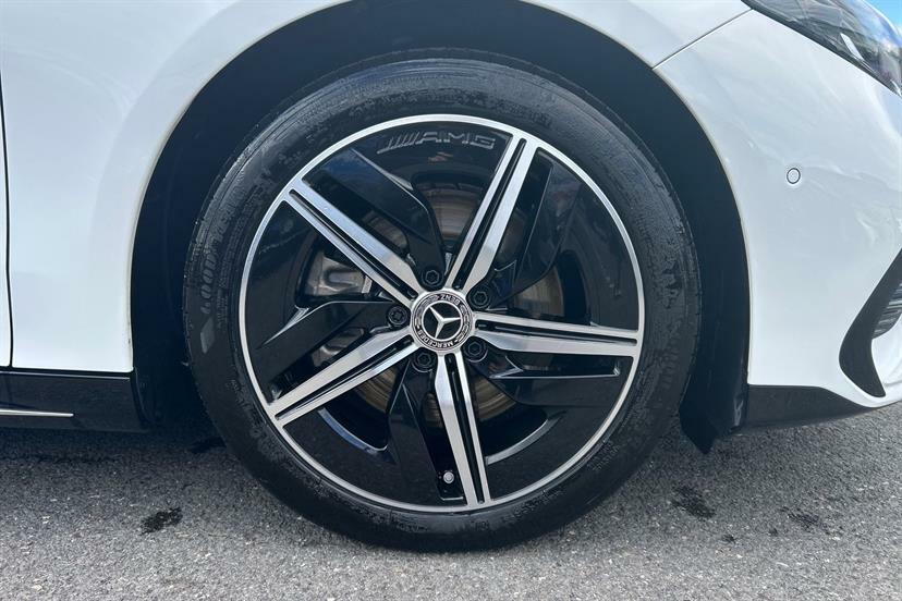 Mercedes-Benz CLA Class 200 Sport Executive Tip White #4