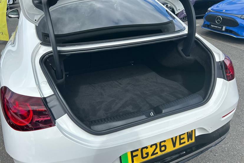 Mercedes-Benz CLA Class 200 Sport Executive Tip White #13